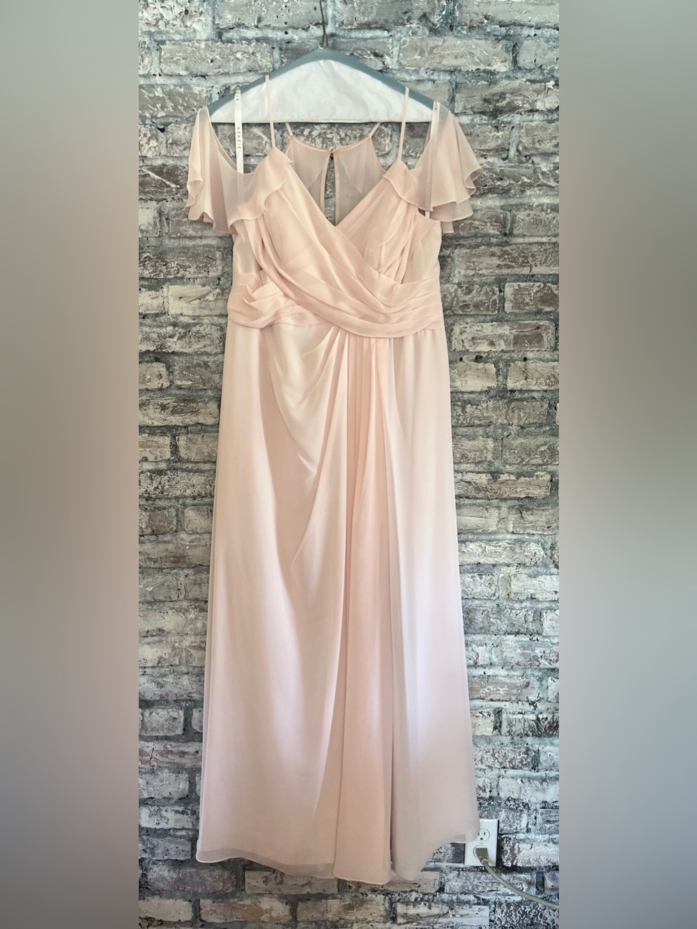 Elegant Blush Pink Chiffon Gown/lined/back zipper Dry Cleaned and Ready to Wear